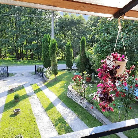 Casa De Vacanta ,,la Valucu