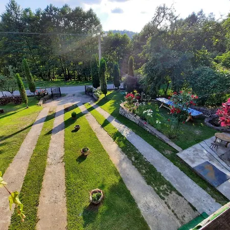 Casa De Vacanta ,,la Valucu
